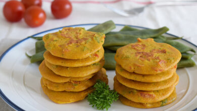 Photo of Deliciosas mini tortitas de garbanzos y verduras: receta saludable y fácil de preparar